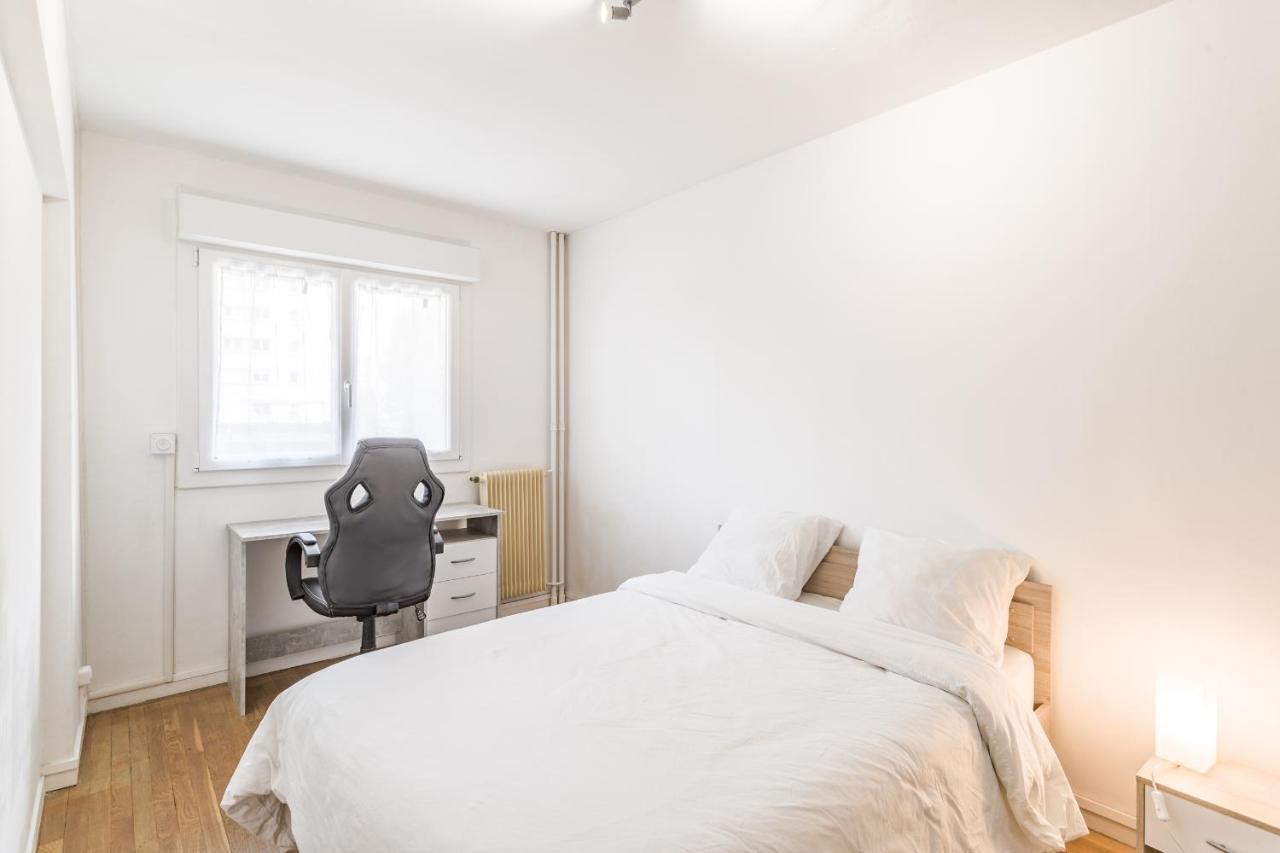 Spacieux Appartement - 6 Personnes - Parking Gratuit Saint-André-les-Vergers Buitenkant foto